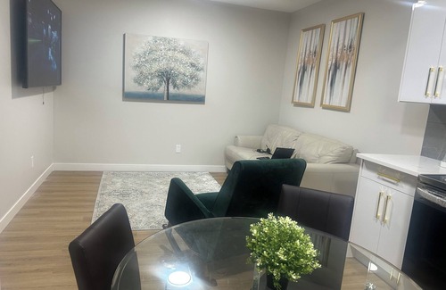 Southwest Edmonton Apartment | Beautiful and Cozy brand new 2-bedroom basement suite with WiFi in Edmonton
