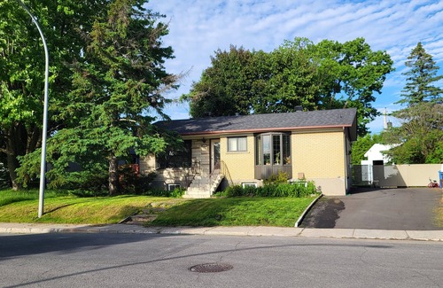 Longueuil House | Beautiful and cozy house on the south shore of Montreal, Longueuil Québec,