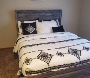 Olathe House | Beautiful and Cozy Olathe Home.