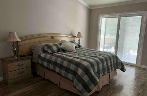 Palmdale House | Beautiful and cozy!