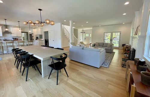 East Hampton North House | Beautiful and expansive East Hampton Property: Minutes to town and beaches!