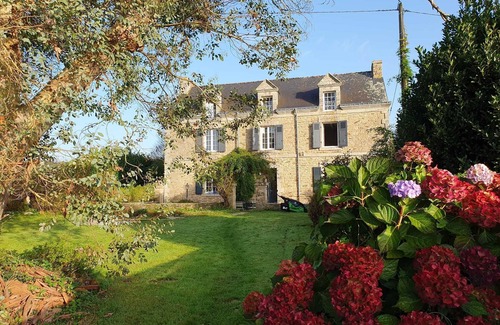 Inzinzac-Lochrist House | Beautiful and charming house with swimming pool in the countryside, near the sea