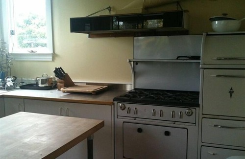 Potrero Hill Apartment | Beautiful and Light filled 1 BR/1 Bath on Potrero Hill