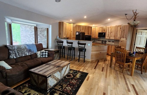 Hackensack House | Beautiful And Private Lake Home On Birch Lake