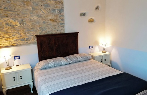 Pieve di Teco Bed & Breakfast | Beautiful and quiet country house for 9 people in the Ligurian olive groves
