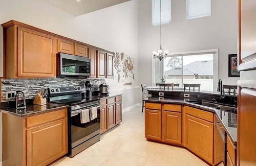 Poinciana House | Beautiful and Spaces 5 Bedroom Home Close to Disney