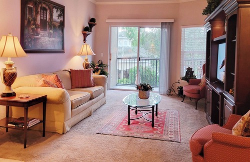 Palmer Ranch Condo | Beautiful and Spacious 2 Bedroom Condo close to Siesta Key Beach in Sarasota.