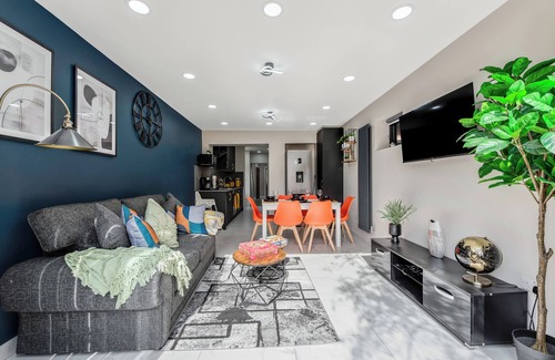 Bounds Green Apartment | Beautiful and Stylish Family Home with Garden