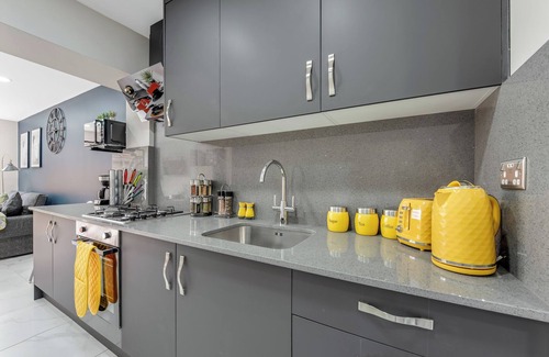 Bounds Green Apartment | Beautiful and Stylish Family Home with Garden