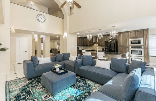 Round Rock House | Beautiful and Very Spacious house 6 bed/3.5 baths