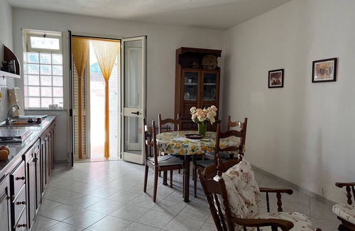 Cabras House | Beautiful and well-kept apartment, 2 kilometers from the beach. Ideal for 4 - 5 people.