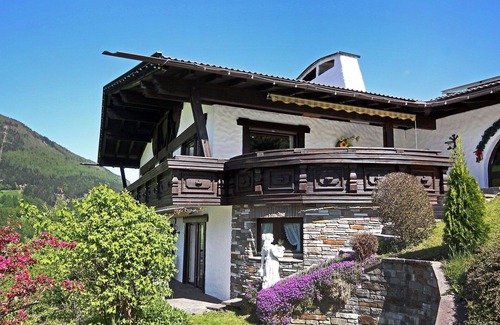 Pfons Apartment | Beautiful apartment for 5 people with TV, terrace, panoramic view and parking