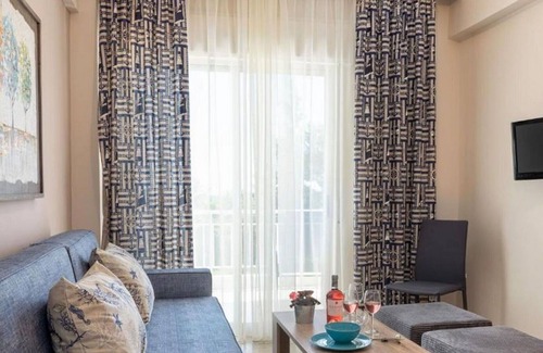 Nea Propontida Apartment | Beautiful apartment for 6 people with A/C, WIFI, TV and terrace