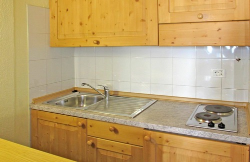 Limone sul Garda Apartment | Beautiful apartment for 4 people with WIFI, hot tub, A/C, pool, TV and terrace