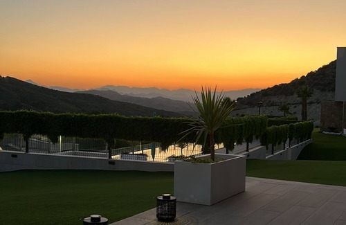 Monforte del Cid Apartment | Beautiful apartment in the heart of the Font del llop golf course.