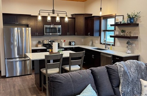 Wisconsin Dells Apartment | Beautiful Apartment Located Downtown Dells!