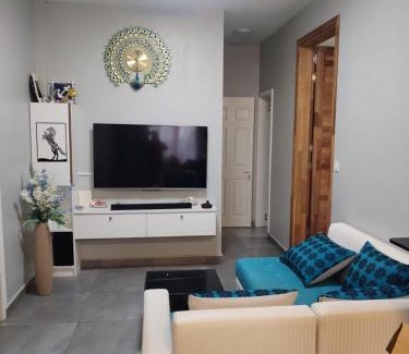 Midlands Apartment | Beautiful Apartment in Albion in gated community with shared pool