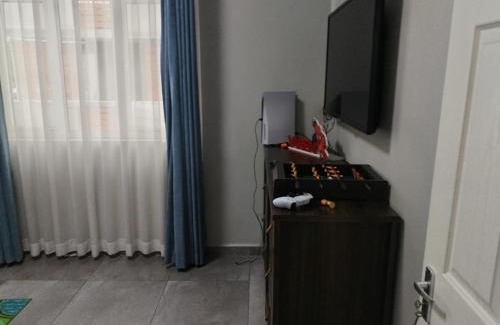 Midlands Apartment | Beautiful Apartment in Albion in gated community with shared pool