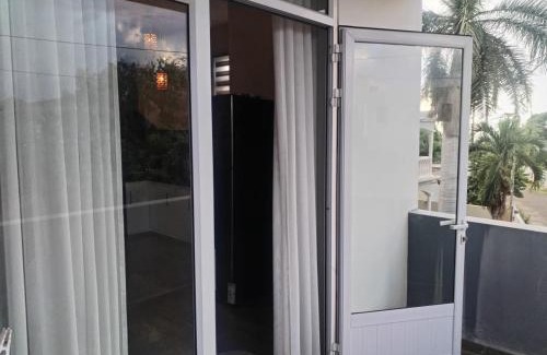 Midlands Apartment | Beautiful Apartment in Albion in gated community with shared pool