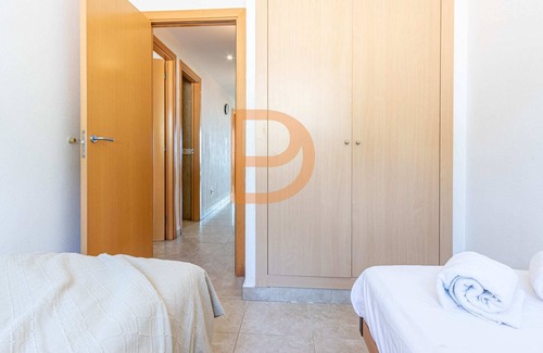 El Mas Isaac Apartment | Beautiful Apartment for 6 People with a Pool