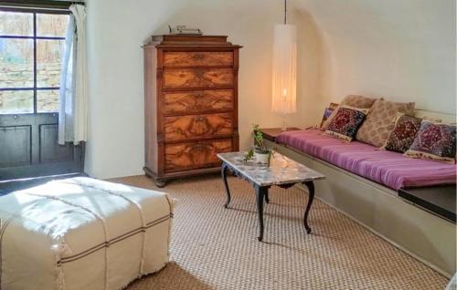Fons-sur-Lussan Apartment | Beautiful Apartment In Fons Sur Lussan