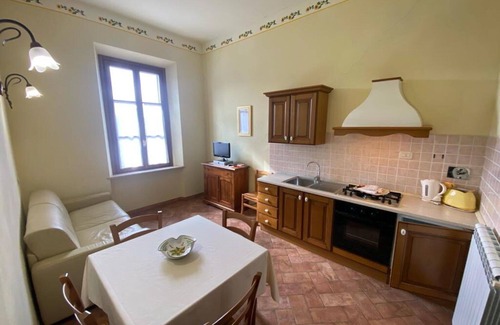 Casole d'Elsa House | Beautiful apartment in villa for 2 guests with pool, WIFI, TV, patio, panoramic view and parking