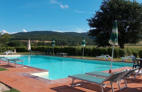 Casole d'Elsa House | Beautiful apartment in villa for 2 guests with pool, WIFI, TV, patio, panoramic view and parking