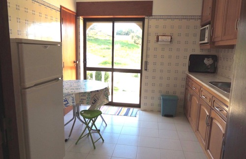 Foz do Arelho Apartment | BEAUTIFUL APARTMENT FOR 6 - SPACIOUS AND LUMINOUS FACING THE LAGOON - CLOSE NAZARE