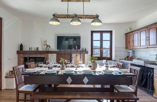 Po' Bandino Villa | Beautiful apartment in villa with hot tub, WIFI, A/C, pool, TV, patio, panoramic view and parking