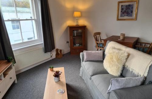 St Leonards-On-Sea Apartment | Beautiful Apartment 3 Mins To The Beach