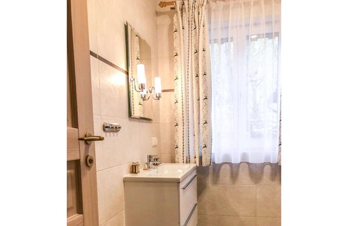 Bad Aussee Villa | Beautiful apartment in villa for 8 guests with WIFI, TV, patio, panoramic view and parking