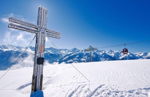 Paß Thurn Apartment | Beautiful apartment for 6 people with WIFI, pool, TV and balcony