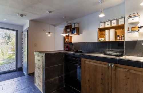 Noville Apartment | Beautiful apartment for 3 people with WIFI, patio, pets allowed and parking