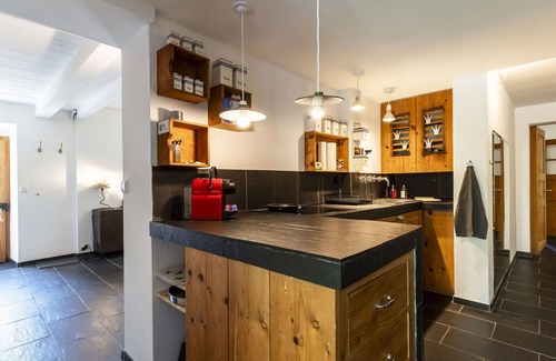 Noville Apartment | Beautiful apartment for 3 people with WIFI, patio, pets allowed and parking