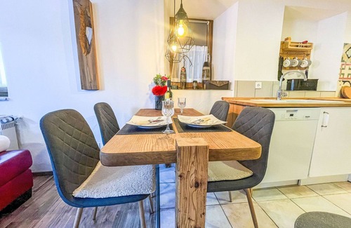 Eisenbach Apartment | Beautiful apartment for 2 people with WIFI, TV, patio, pets allowed and parking