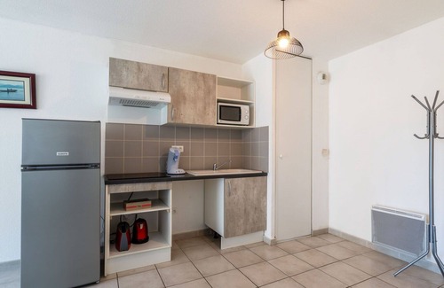 Narbonne Apartment | Beautiful apartment for 4 people with TV, balcony and parking