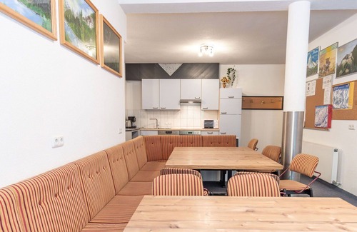 Kappl Apartment | Beautiful apartment for 20 guests with WIFI and parking