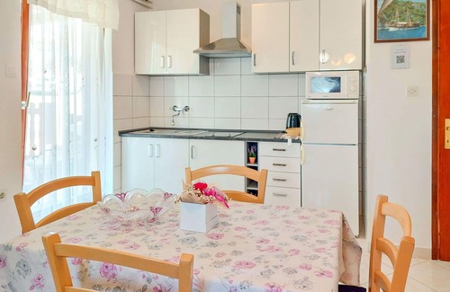 Cancini Apartment | Beautiful apartment for 5 people with A/C, WIFI, TV, terrace and parking