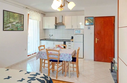 Cancini Apartment | Beautiful apartment for 5 people with A/C, WIFI, TV, terrace and parking