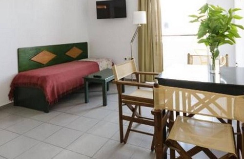 Limenas Chersonisou Apartment | Beautiful apartment for 3 people with WIFI, A/C, TV and balcony