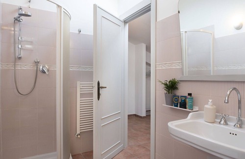 Assisi Apartment | Beautiful apartment for 3 guests with WIFI, A/C, TV, pets allowed and parking