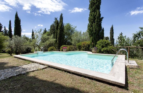 Cortona Apartment | Beautiful apartment for 2 people with pool, A/C, WIFI, TV, panoramic view and parking