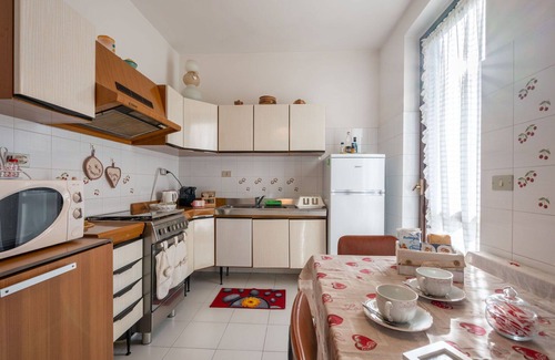 Omegna Apartment | Beautiful apartment for 4 guests with WIFI, TV, balcony, pets allowed and parking