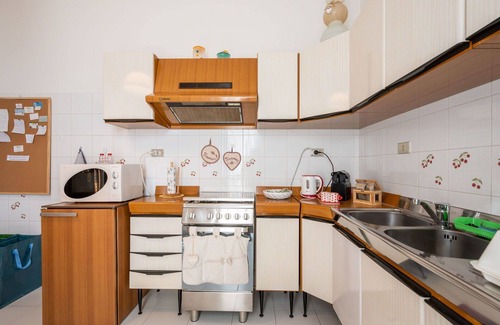 Omegna Apartment | Beautiful apartment for 4 guests with WIFI, TV, balcony, pets allowed and parking