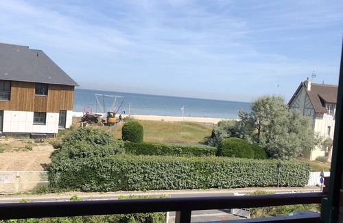 Benerville-sur-Mer Apartment | Beautiful apartment with terrace and sea view just outside Deauville