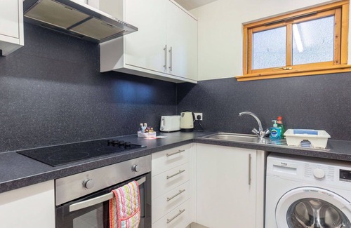 Balloch Apartment | Beautiful apartment for 4 guests with WIFI, TV and patio