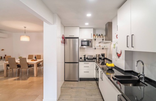 Guadalmar Apartment | Beautiful apartment in front of the sea, wifi, air conditioning, smart TV