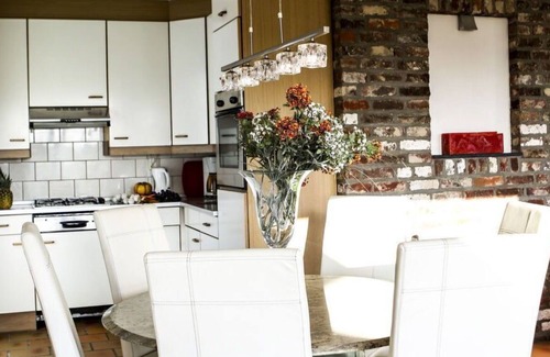 Landsrade House | Beautiful apartment in villa for 6 people with WIFI, TV, terrace, pets allowed and parking