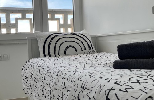 El Toyo Apartment | Beautiful apartment in the paseo maritimo! dreamlike!