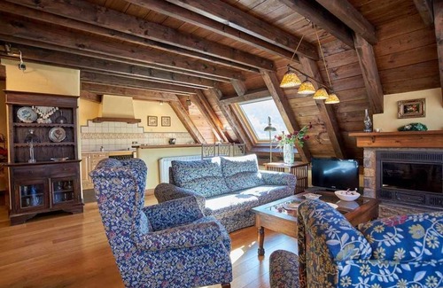 Vilac Apartment | BEAUTIFUL APARTMENT IN VILAC 10 KM BAQUEIRA BERET 6C, WIFI SPECTACULAR VIEWS